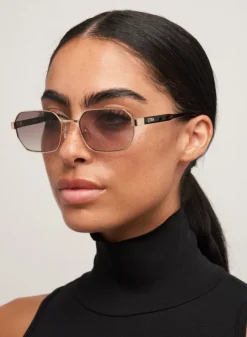 Hannah Gold/Smokey Brown