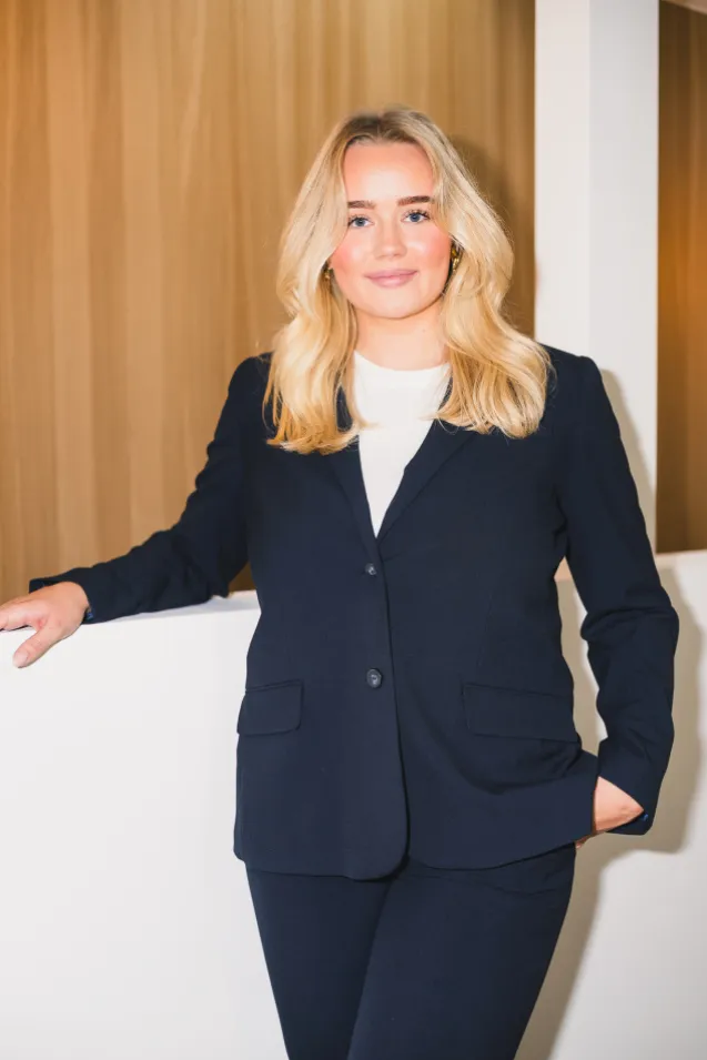 Hannah 285 Navy