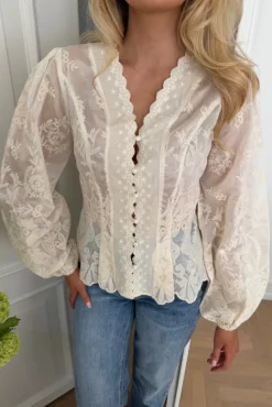 Hazelic Shirt Vintage Off White Lace