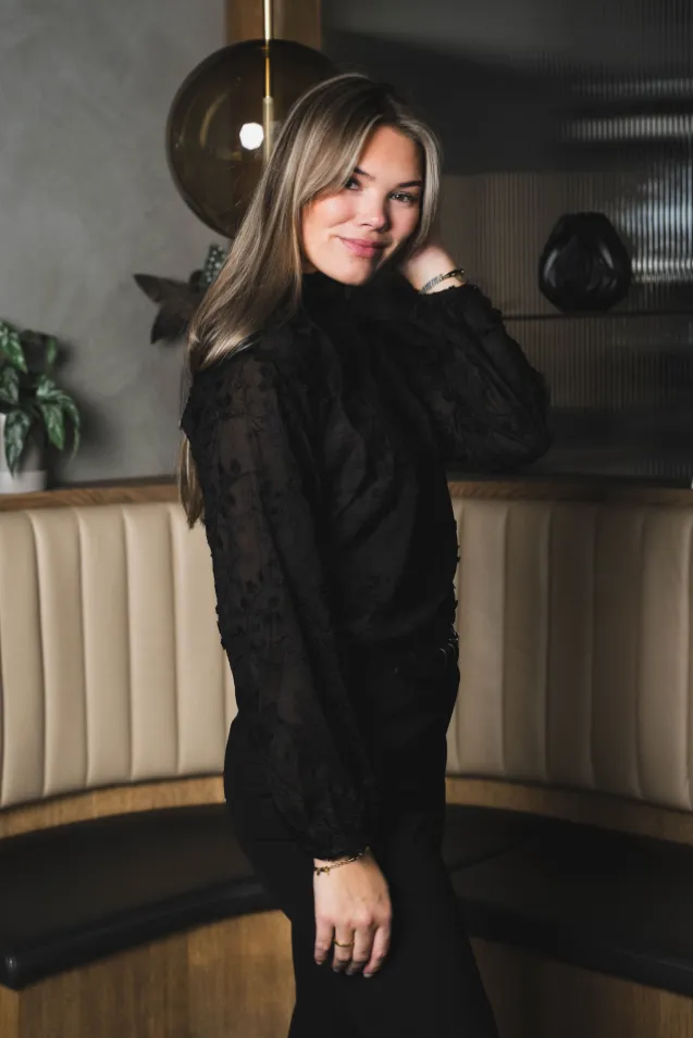 Isak Embroidery Shirt Black