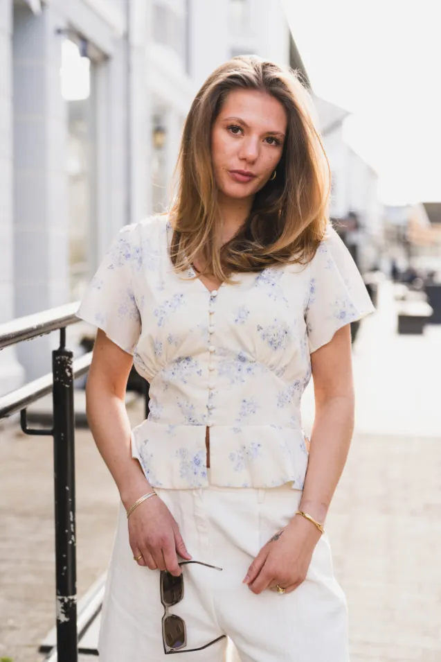Jasmin Delicate Flower Blouse Creme