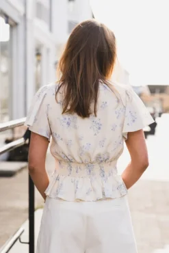 Jasmin Delicate Flower Blouse Creme