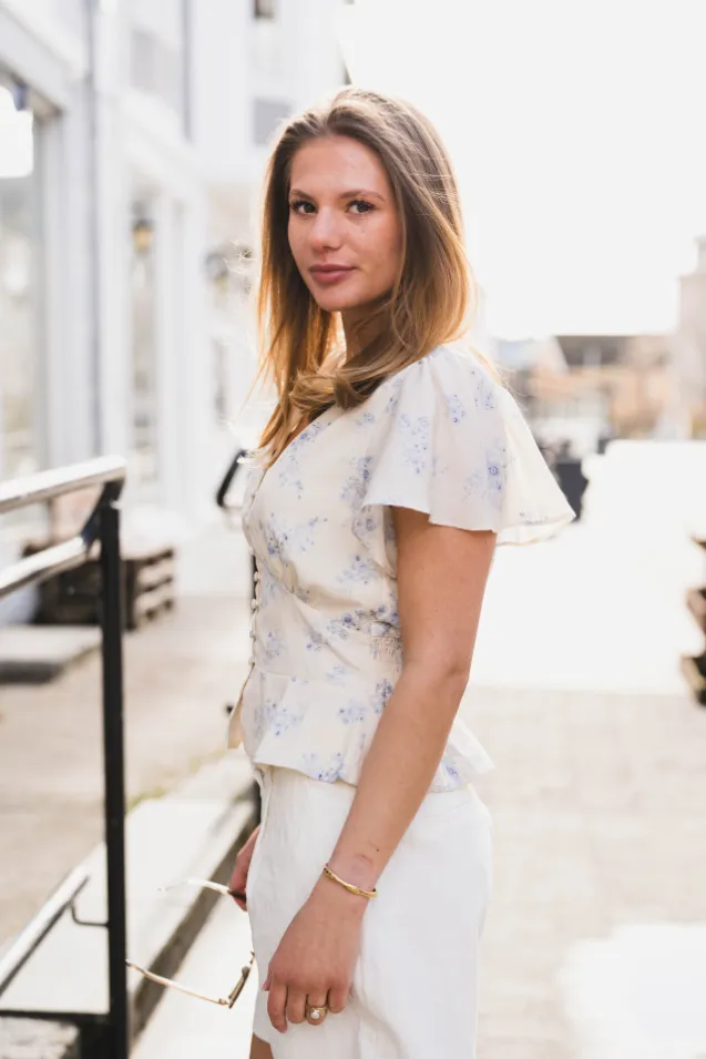 Jasmin Delicate Flower Blouse Creme