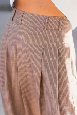 Jiho Anya Pleat Skirt Brown