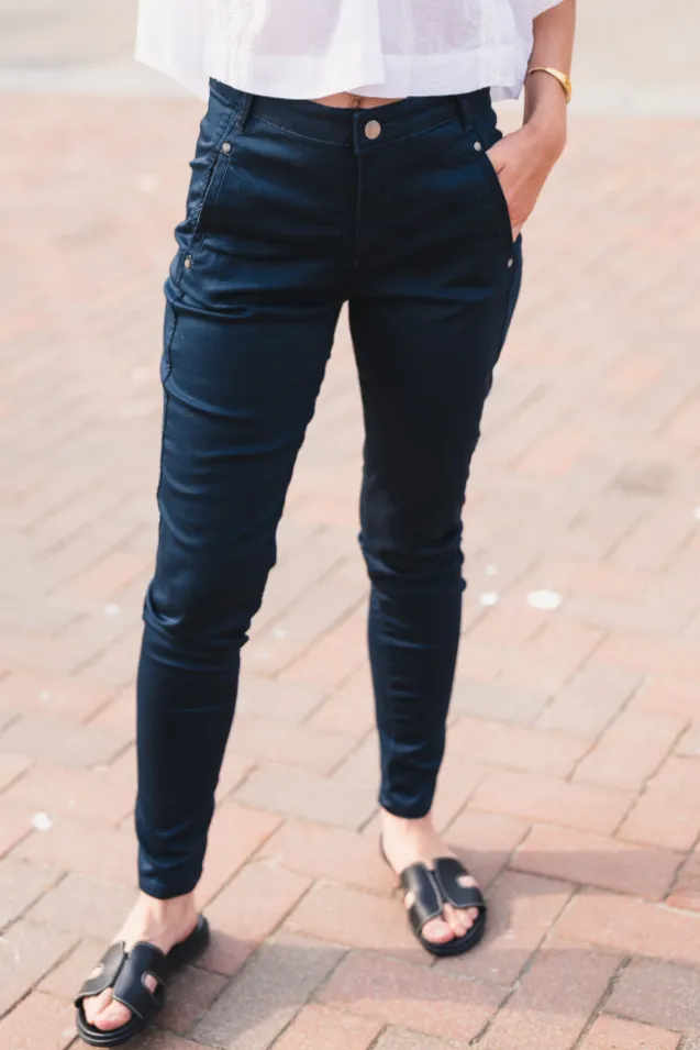 Jolie 606 Navy