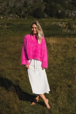 Josefine White