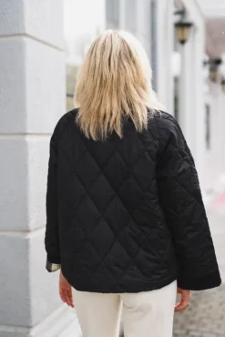 Kilnwick Quilt Black