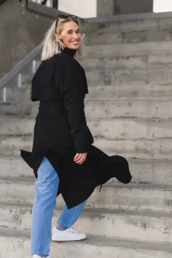 Klipra Coat Black
