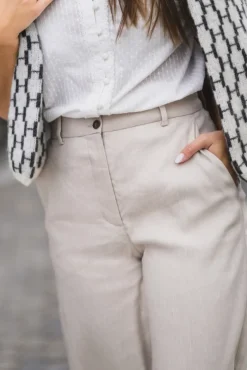 Laura 769 Sand Linen Regular