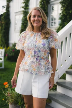 Leanna SS Top Star White