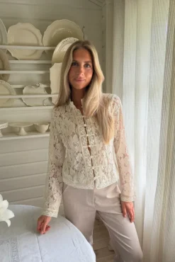 Liljaic Shirt Off White Lace