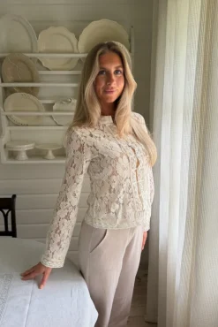 Liljaic Shirt Off White Lace