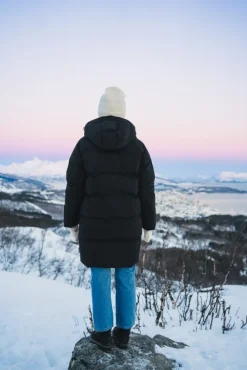 Loen Down Jacket Black
