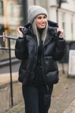 Lucie Boxy Black