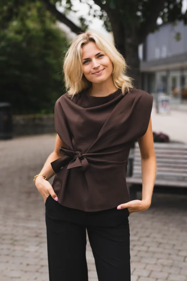 Luna Pleat Top Dark Brown