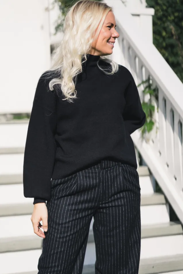Mercy East M Pullover Black