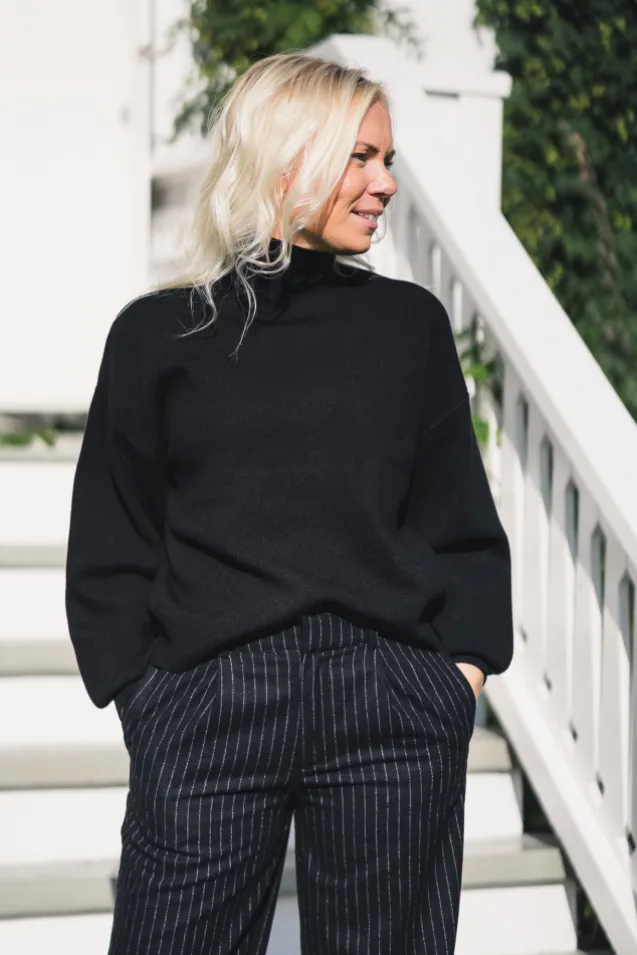 Mercy East M Pullover Black