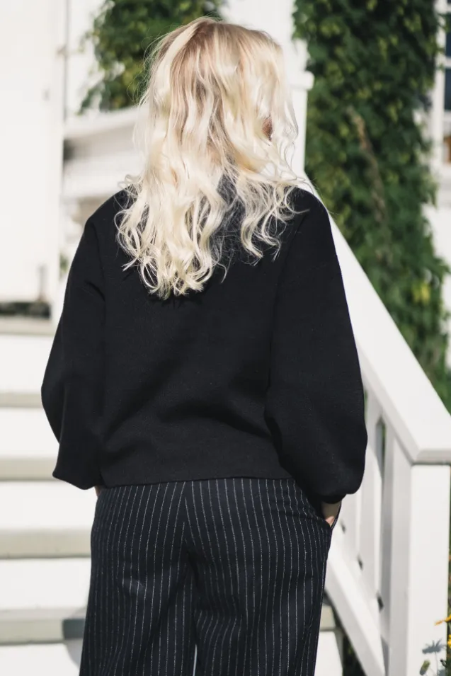 Mercy East M Pullover Black