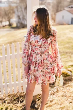 Mio Vintage Flower Dress Creme