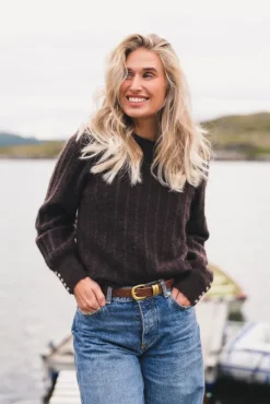 Mira Amalie Pullover Black Coffee