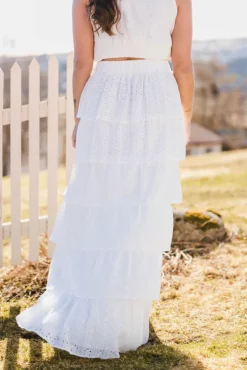 Morris Emb Skirt Offwhite