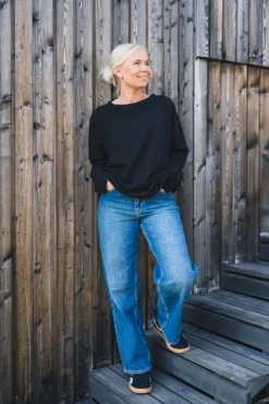 Nellie Longsleeve T-Shirt Black