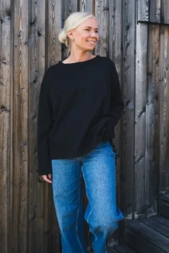 Nellie Longsleeve T-Shirt Black