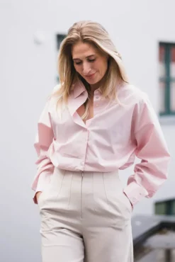 Nesrine Selmina Shirt Lotus
