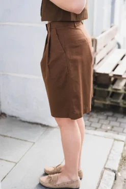 Nika Linen Shorts Dark Brown