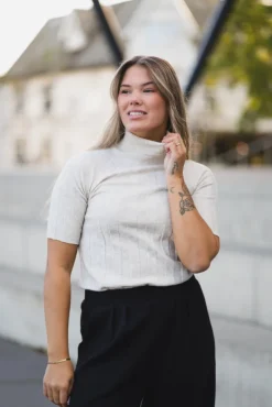 Nikola Kellsie SS Pullover Ecru