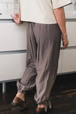 Notis Balloon Pant Walnut