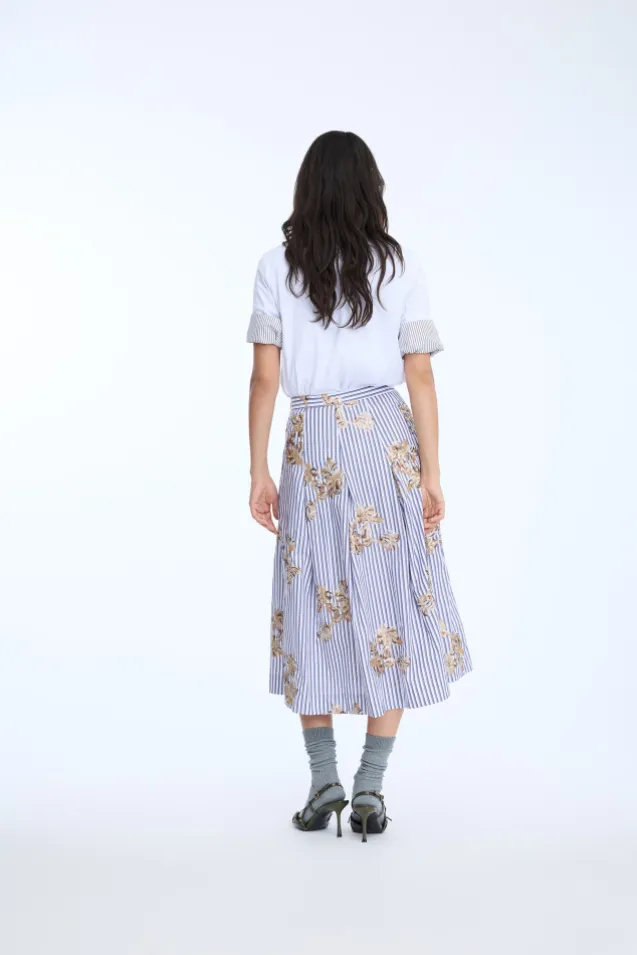 Nukkia Skirt Stripe White