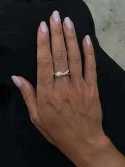 Pavé Knot Ring Silver