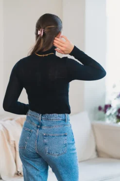 Perfect Line Cashmere Turtleneck Black