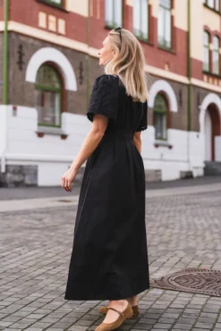 Poppy Emb Pleat Dress Black