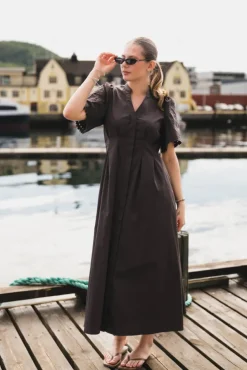 Poppy Emb Pleat Dress Dark Brown
