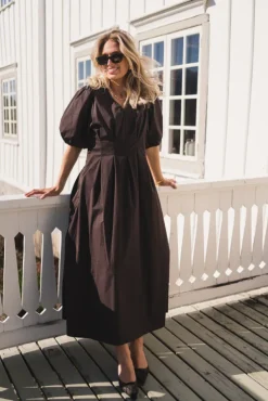 Poppy Pleat Dress Dark Brown