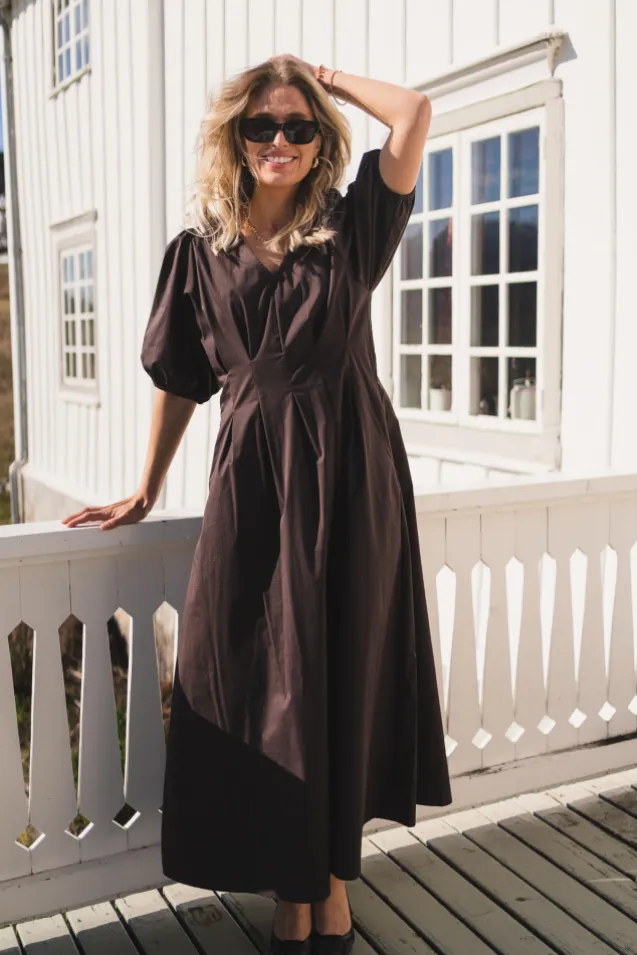 Poppy Pleat Dress Dark Brown