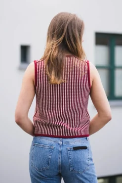 Priscilla Vest STP Rhubarb/B Sand