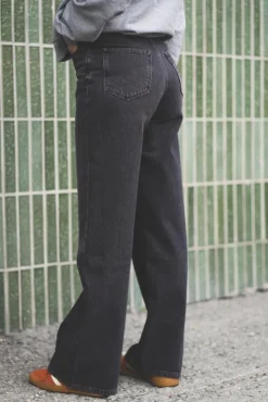 Rebecca Jeans 14146 Northern Sky