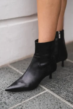 Rebella Leather Black