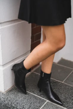 Rebella Leather Black