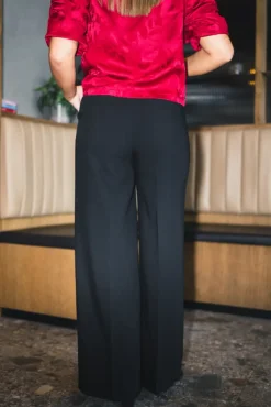 Reign Tailored Extra Wide Black