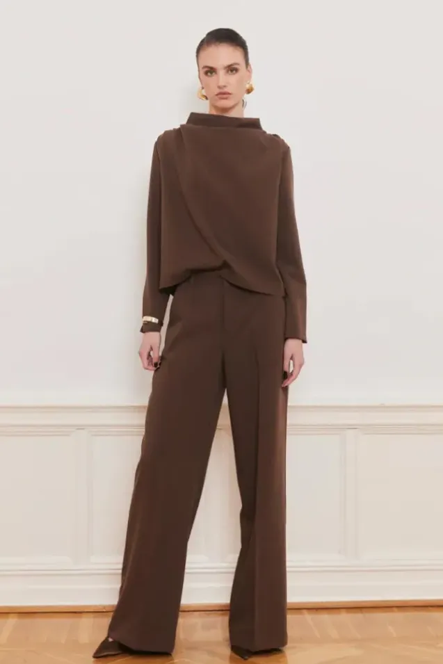 Reign Tailored Extra Wide Brown