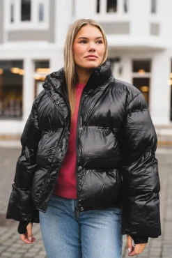Rhea Shiny Puffer Jacket Black