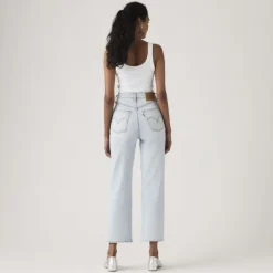 Ribcage Straight Ankle Light Indigo Filter Her