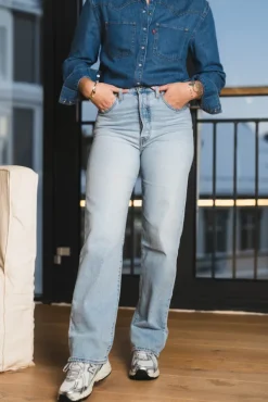 Ribcage Straight Ankle Light Indigo Filter Her