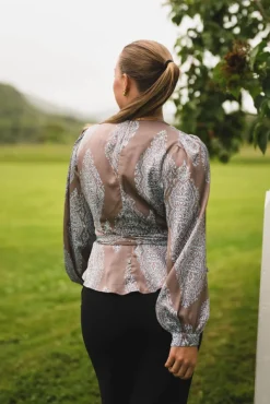 Rista Paisley Drop Blouse Dark Taupe/Light Blue