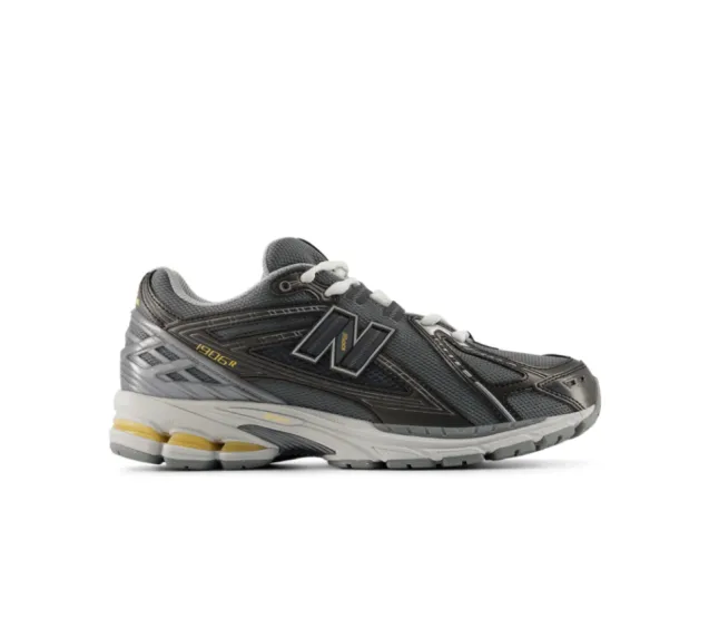 1906R Slate Grey/Black Metallic/White Peach