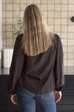 Sabby LS Shirt Black W Red Flower